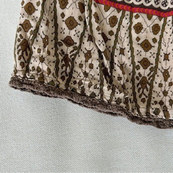 Women’s MUDD Y2K All Over Boho Mixed Print Flowy Knit Mini Skirt - Picture 5 of 6